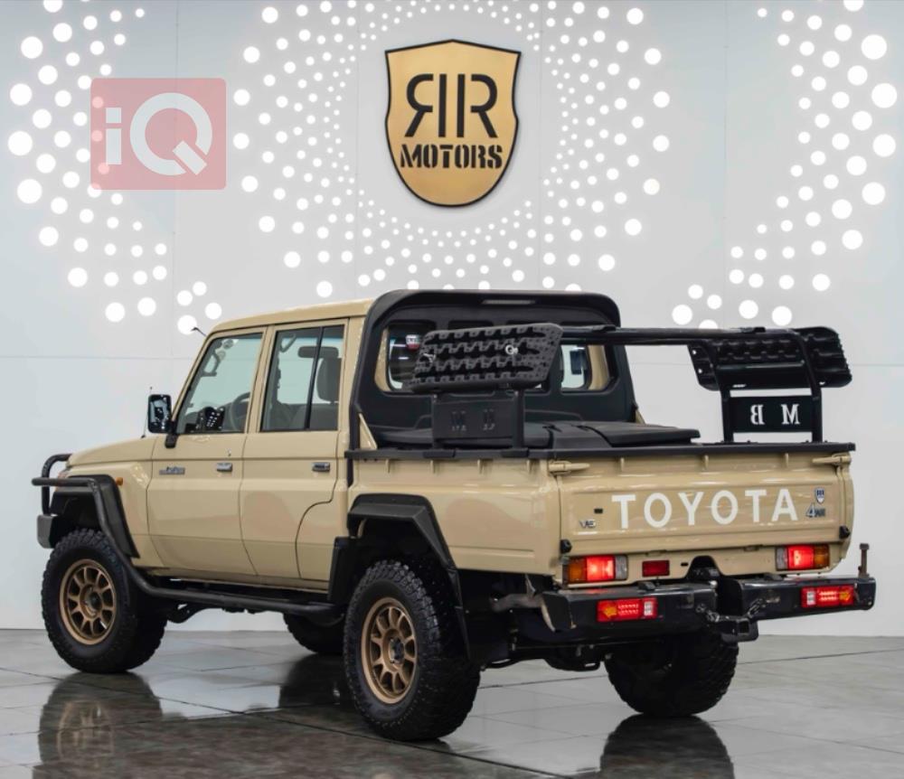 Toyota Land Cruiser 70 Pickup